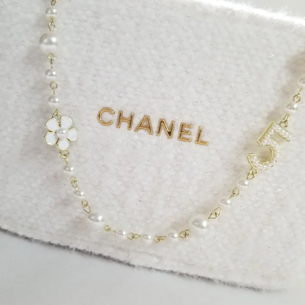 CHANEL Winter White Gold Makeup Bag Pouch 2024 Holiday Limited Edition NIB - Picture 1 of 10